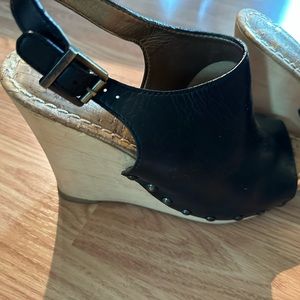 Black butter soft wedges